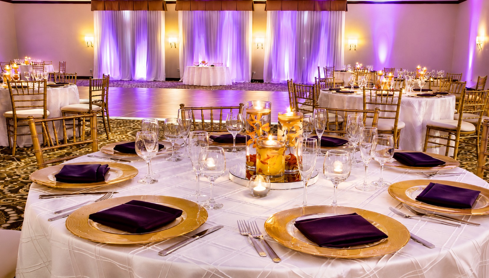 The Ten Hotel & Convention Center in Gurnee
