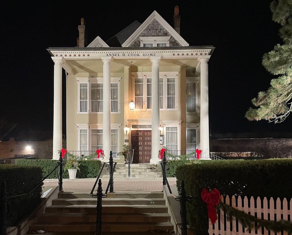 2026 Victorian Christmas Open House in Libertyville