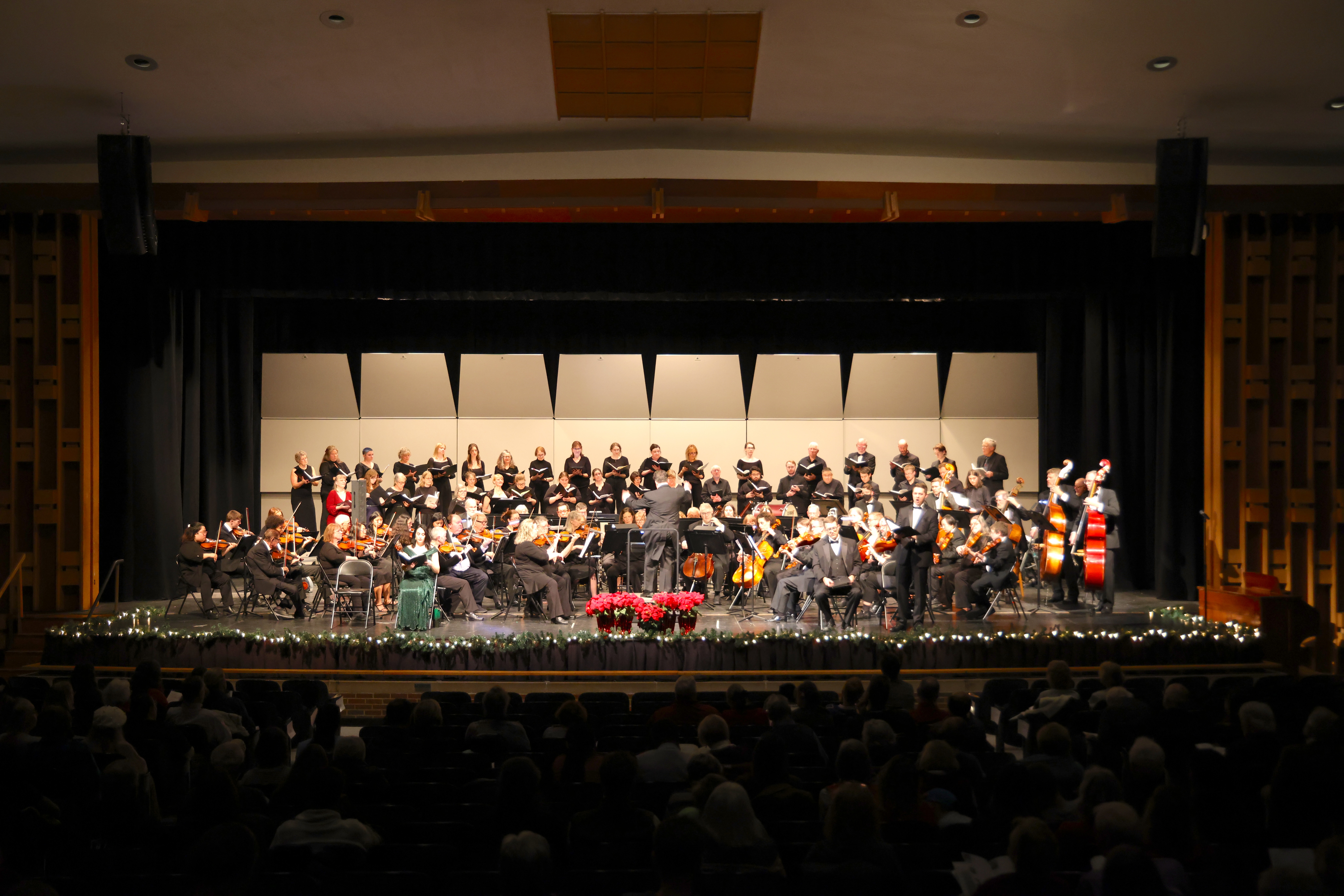 Waukegan Symphony Orchestra presents Celebrate America