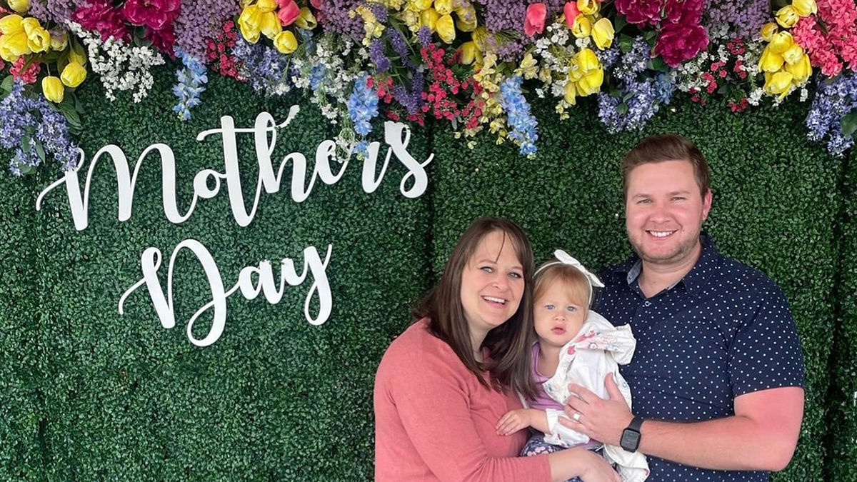 Mother's Day Brunch and Dinner Buffet at Lindy's Landing