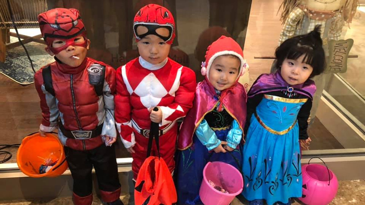 Trick or Treating at Hawthorn in Vernon Hills 