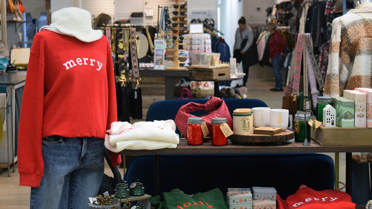 Libertyville Holiday Shopping 