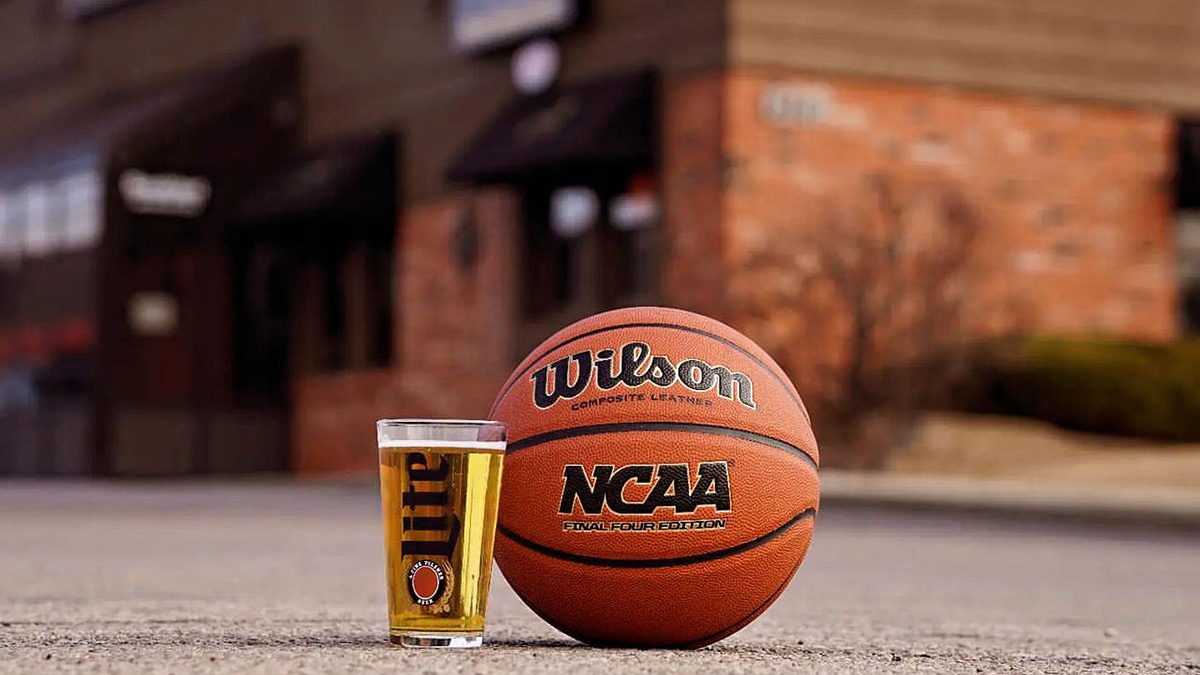 Where to Watch March Madness in Lake County, IL 