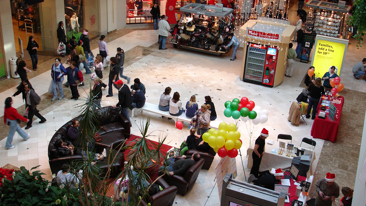 Vernon Hills Holiday Shopping 