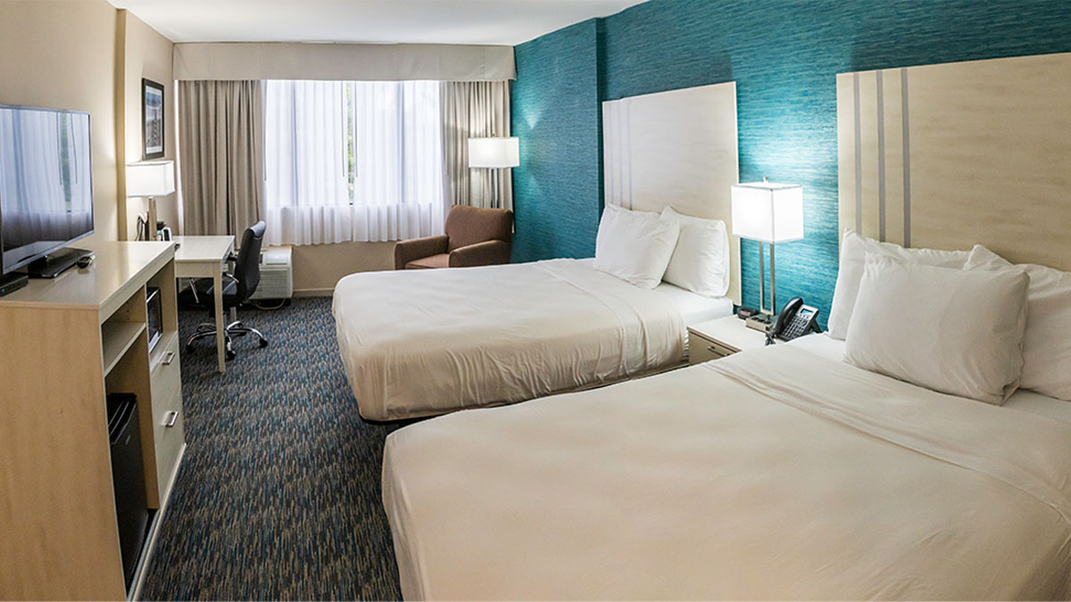 Illinois Beach Hotel Room with 2 Queen Beds